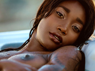 Ebony beauty from Cameroon gets naked