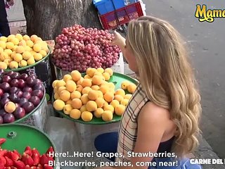 MamacitaZ - Super Hot Colombian Fruit Seller Rides Cock...