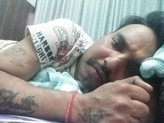 Indian police officer get sucked and fucked by neighbour and army officer pakistani teacher