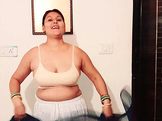 Desi Wife Puja Bhabhi Dancing