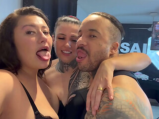 Reencontrei o Casal DNA e eles me fizeram gozar t&atilde_o gostoso que agora eu s&oacute_ quero ser marmita de casal