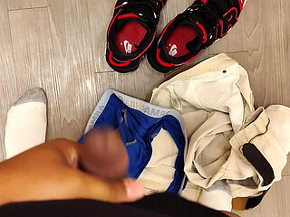 Risky Dressing Room Jerk off POV