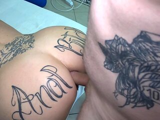 [Dry] Tattooed Butt Busty Milf Julia Exclusiv Gets Anally Trained