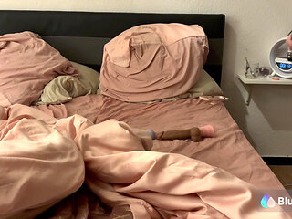 Surprise! I come across my stepsister fingering herself... she ends up with her mouth full