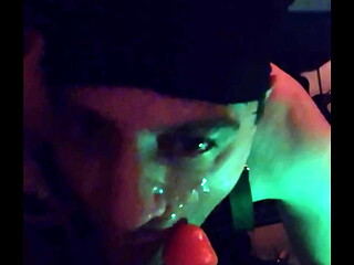 Deslechando un pene