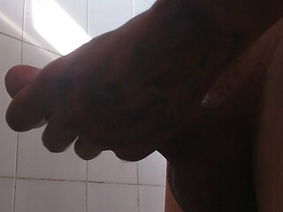 mota land ki malish tale se kri mall bi nikl gya