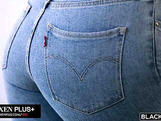 Influencer Luna Skye Takes Jason Luv's BBC in Doggy Style & Gets Creampie - Blowjob Facial HD