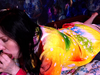 Petite teen deepthroats and cumshot on lips