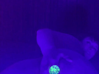 I Like That It Glows in the Dark