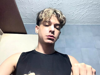 ANNDY NEW MODEL BROCHING HIS TEEH