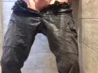 Pissing and cumming in the shower