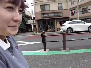 Deep-core Gulp Bliss as She Savors Every Warm Drop in a Dual-mouth Climax Date -2/4