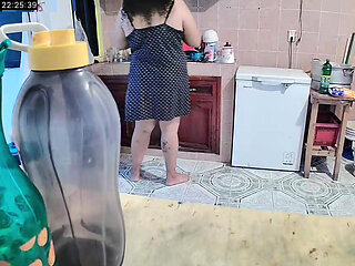 My chubby wife buttocks in the kitchen teaching