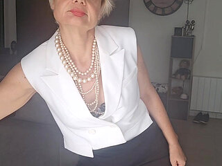 What Do You Think of My Outfit to Go to Work? You'd Last the Day Before