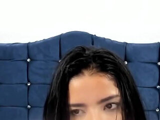 Latina with Big Tits Wants to Be Fucked and Be Submissive