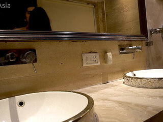 Late Night Sex Moves From Bed to Bathroom