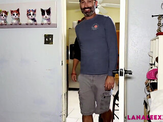 Mature MILF Lana Lee Hooks up with Island Boy: Ride Share Flirt Turns Into Wild Fuck Session!