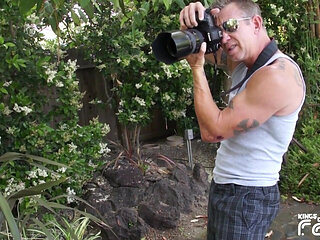 Tattooed mature woman gets fucked by her muscular photographer