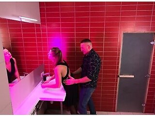 Alice Kelly - Real Fuck Abd Creampie At Night Club Public Wc