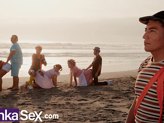 Lost chapter: El Chibolo +18 performs in Acapulco.