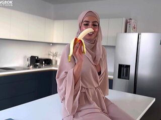 Hungry Muslim Girl Breaks Her Fast with BBC