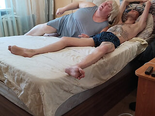 girlfriend sucks my swollen cock before work to get a surprise in her mouth