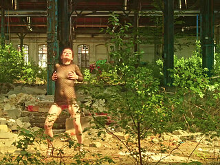 Erotics in Ruins