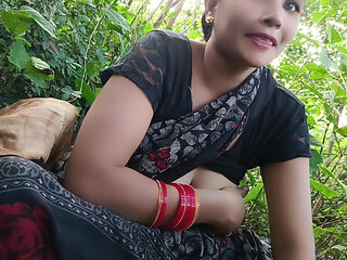 Village girl ki chudai outdoor jungle mein