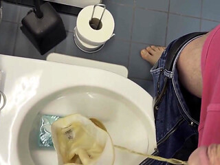 Piss Collection - 20 Min Juicy Lemonade!