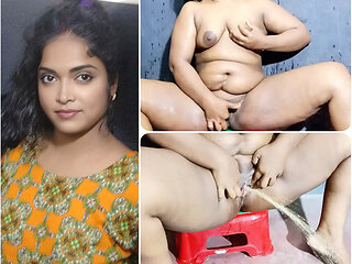 Desi Sexy Girl Fingering And Pissing Loud