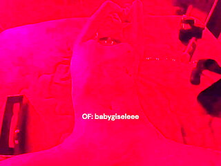 POV CUTE DIRTY GIRL ON OF: babygiseleee