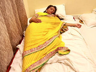 Bhabhi ki jadti javani dekh dewar ko raha nhi gaya