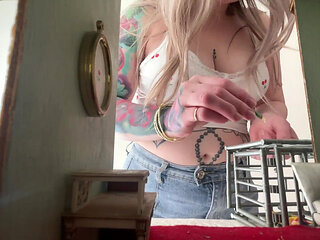 Giantess Crunch Tinies Scream & Swallowed Whole Digesting Into My Navel