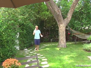 Veronica Avluv Therapy