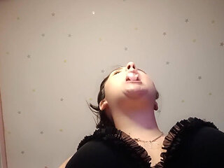 Underboob View While Doing Big Bubbles - Bunny Looner