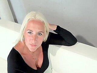 Breasty Stepmother Id Like To Fuck Secretary Gulp Void Urine And Anal Screw By Customers To Sell Sofas