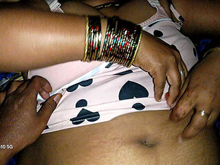 Indian Aunty Full Experience - Big Boobs & Pussy Homemade Sex with Husband