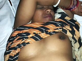 Indian Desi Aunty Rasleen Hot Sex at midnight inside her tight pussy and creampied
