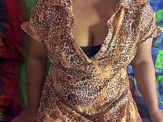 Stepfather fucked stepdaughter in a Goa hotel with Hindi audio