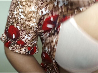 Real married couple homemade Indian sex Desi wife's milk pressing.