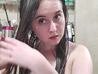 It's Super Annoying to Brush with Wet Hair