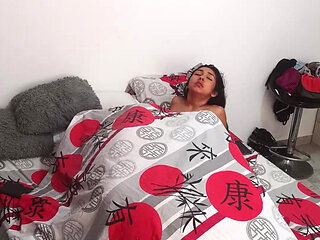 Horny stepdaughter can't stand it and asks her stepdad to fill her pussy