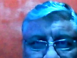 Amateur Argentinian Daddy Wanks Off