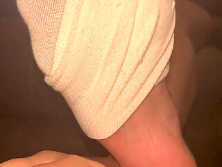 Best Friend Barefoot Tease by Ivys Feet