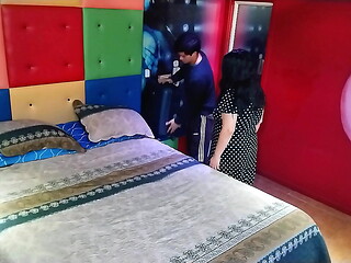 There are no more rooms left at the hotel. I have to share a room with my stepmother.