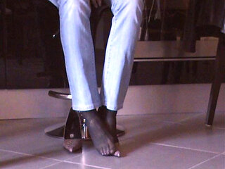 Shoeplay in Black Pantyhose and Pink Pumps