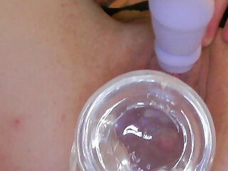 Zoey Portland Plays with Pussy