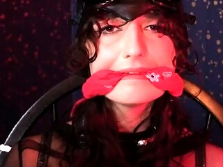 Littlebunnyb - Catwoman Bound And Vibed
