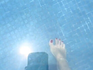I Want a Foot Massage at the Pool