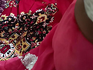 Desi Indian Beautiful Telugu Aunty Saree Fucking Hot Romance Pussy Doggy Style